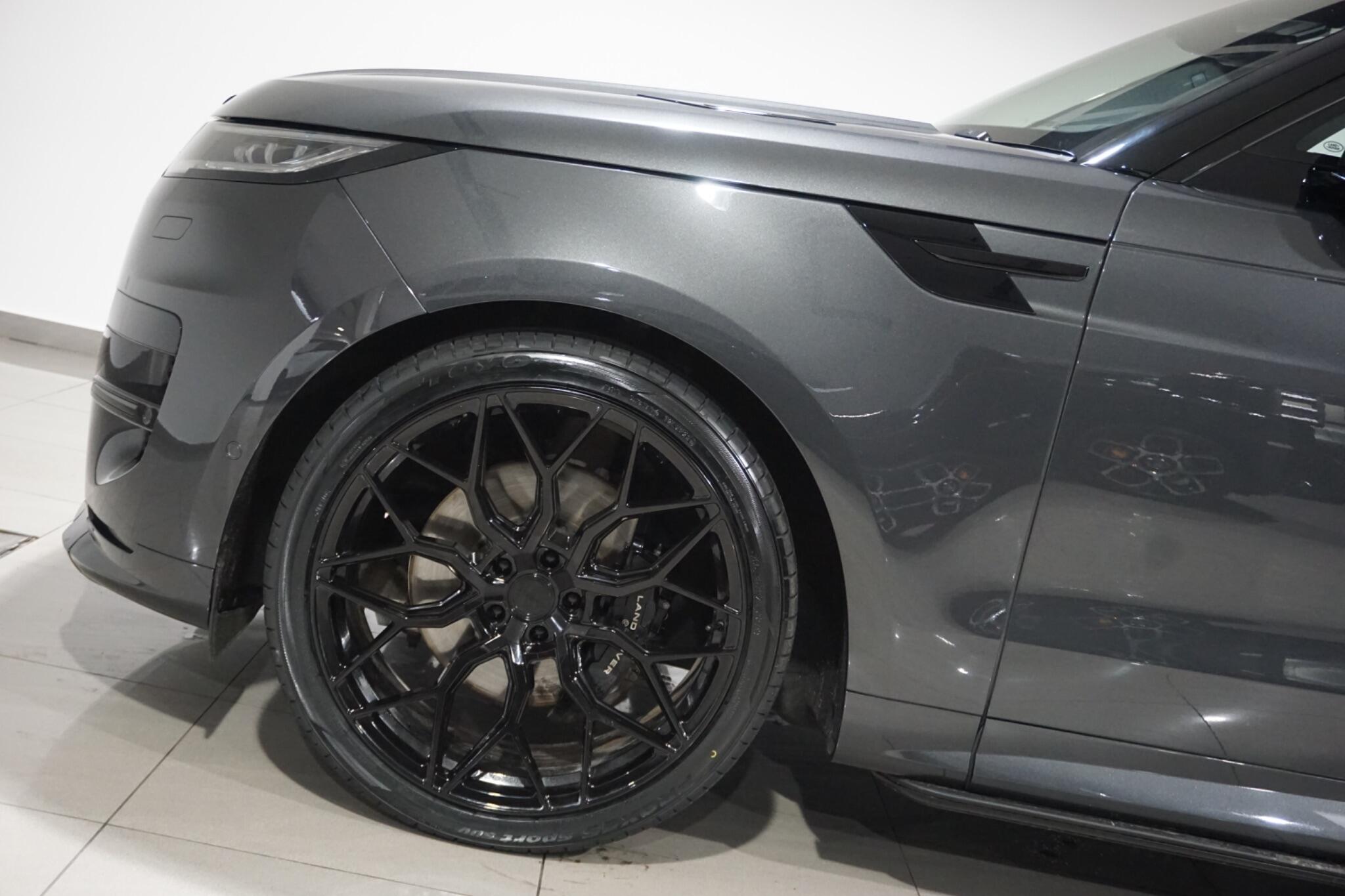 Land Rover Range Rover Sport 3.0 D300 MHEV Dynamic SE SUV 5dr Diesel Auto 4WD Euro 6 (s/s) (300 ps)